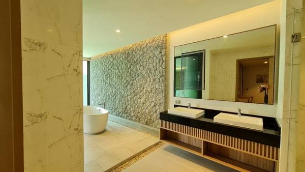 Casa Signature, Phuket Luxurious Modern 3-Bed Villa