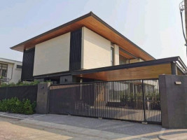 #New house in modern style #Near Central Bangna156 sq.wa. 5 bedrooms 6 bathrooms #good locationNear